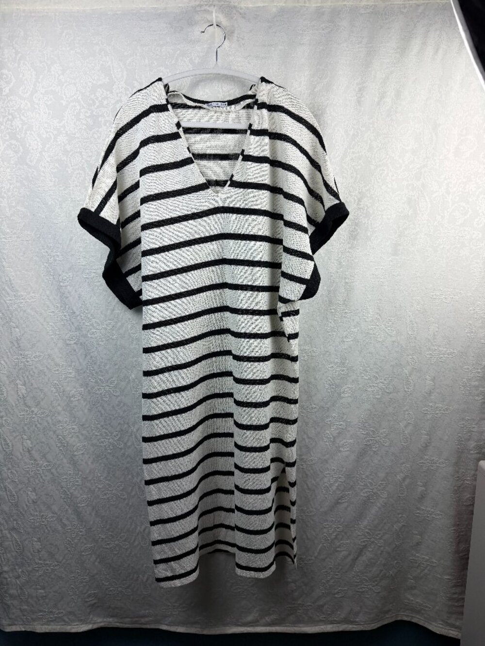 ZARA Women’s Striped Knit Dress Black Cream V Neck Short Sleeve Midi Maxi Large